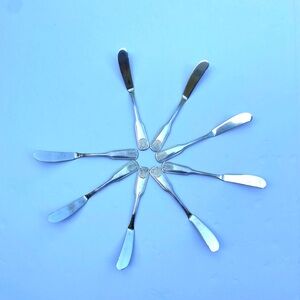Set of 8 butter cheese SPREADERS with SHELL motif